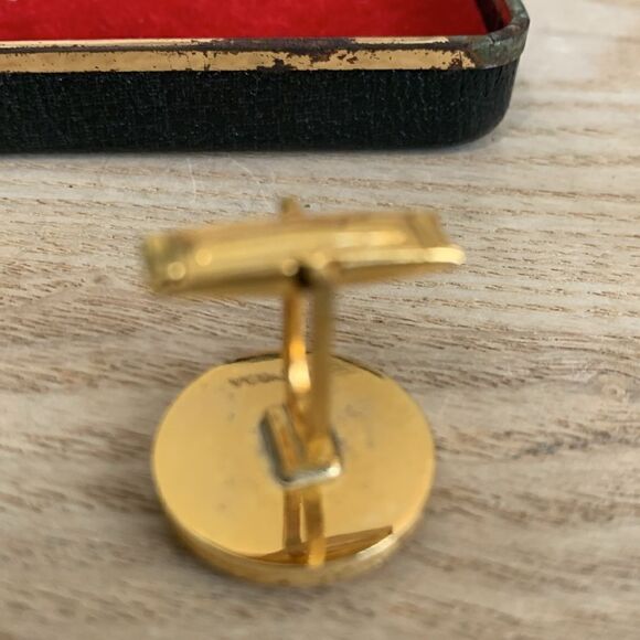 Vintage Equestrian Style Horse & Rider Gold Tone, Red, White & Black Cuff Links - Picture 7 of 16